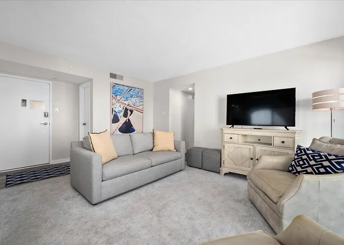 Ferienhaus Stunning Oceanfront 2 Bedroom With Outdoor Pool! Ocean Stadt