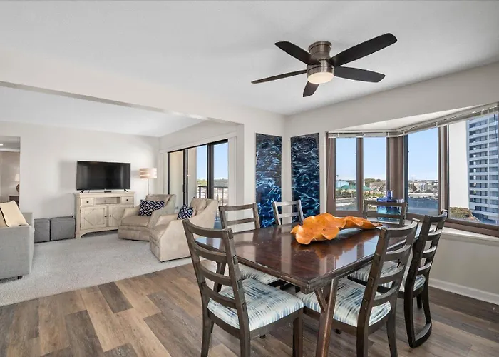 Ferienhaus Stunning Oceanfront 2 Bedroom With Outdoor Pool! Ocean Stadt