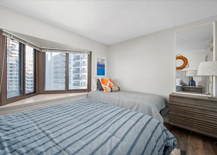 Ferienhaus Stunning Oceanfront 2 Bedroom With Outdoor Pool! *