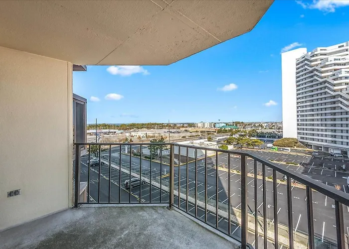 Stunning Oceanfront 2 Bedroom With Outdoor Pool! Ferienhaus Ocean Stadt