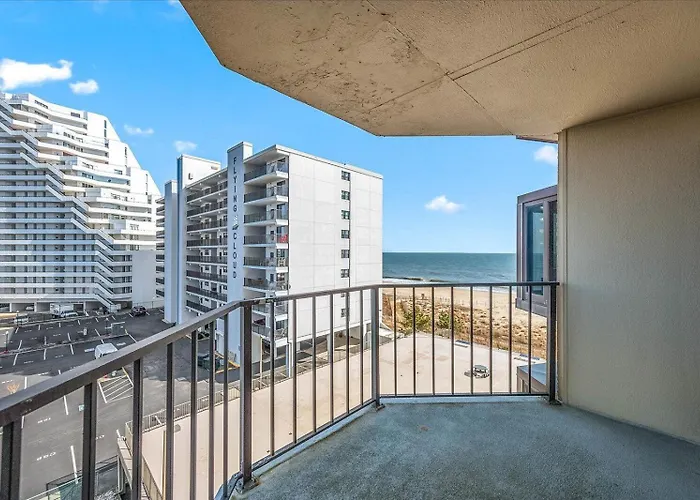 Stunning Oceanfront 2 Bedroom With Outdoor Pool! * Ocean Stadt