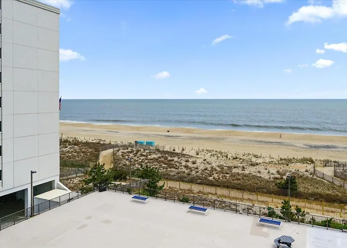 Stunning Oceanfront 2 Bedroom With Outdoor Pool! Ferienhaus Ocean Stadt