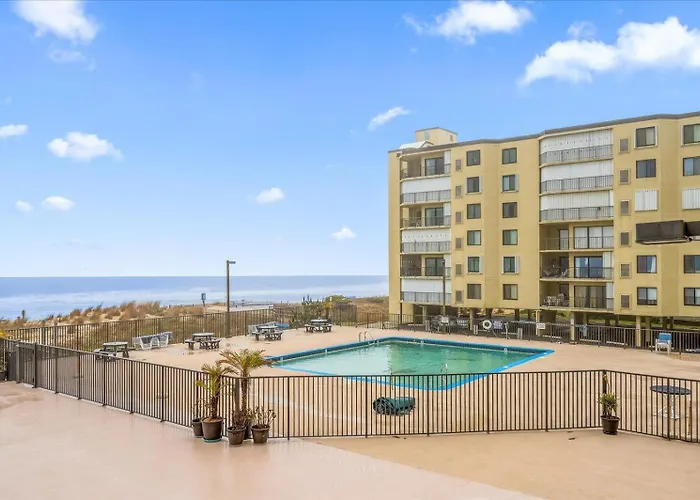 Stunning Oceanfront 2 Bedroom With Outdoor Pool! Ferienhaus *