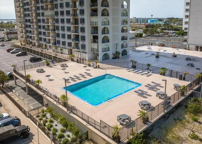 Ferienhaus Stunning Oceanfront 2 Bedroom With Outdoor Pool! *